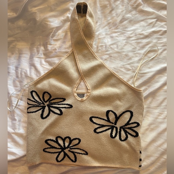 Two-piece, sweater cardigan and tank - Picture 2 of 6